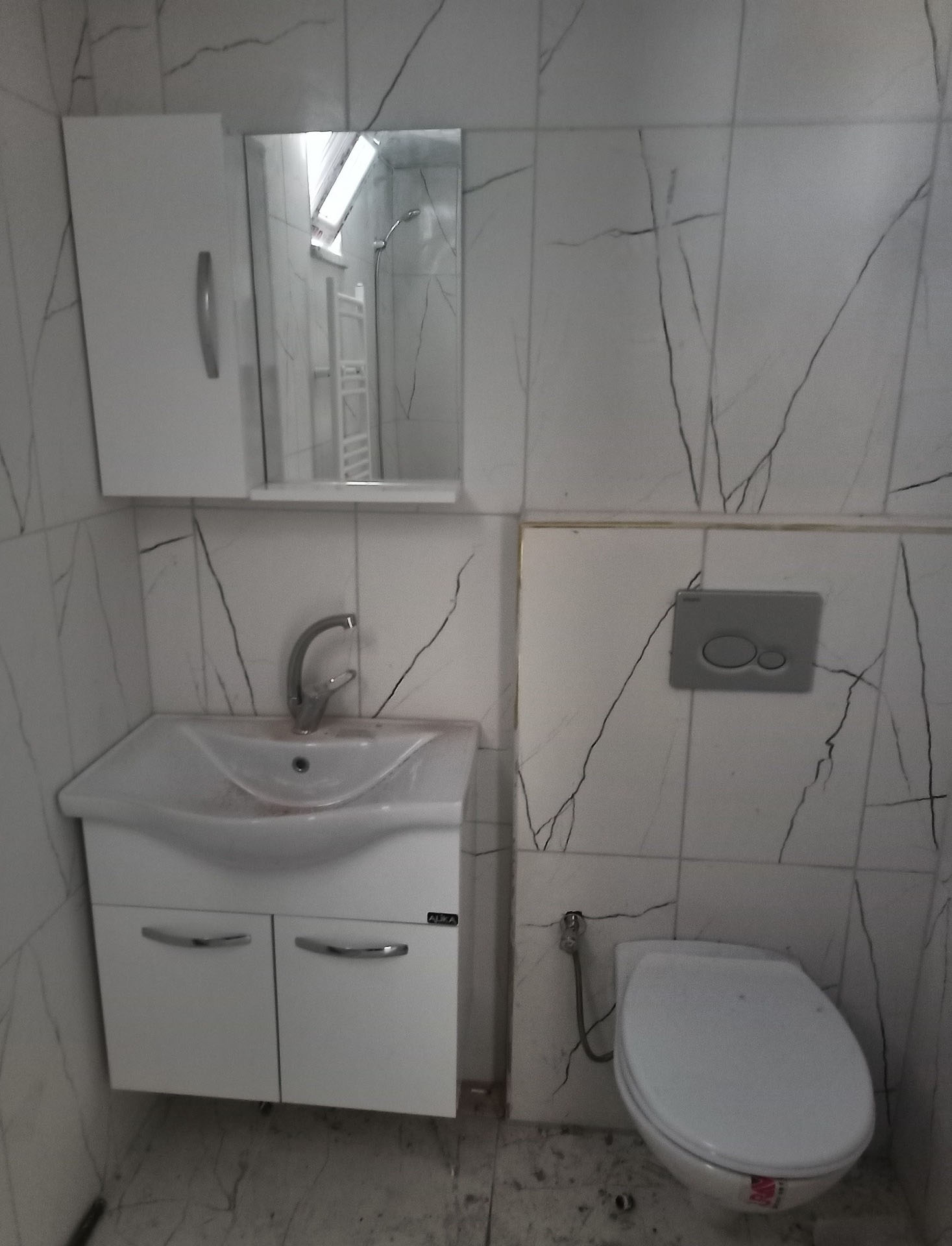 Lavabo Giderlerinde Oluşan Yoğun Birikintilere Profesyonel Müdahale